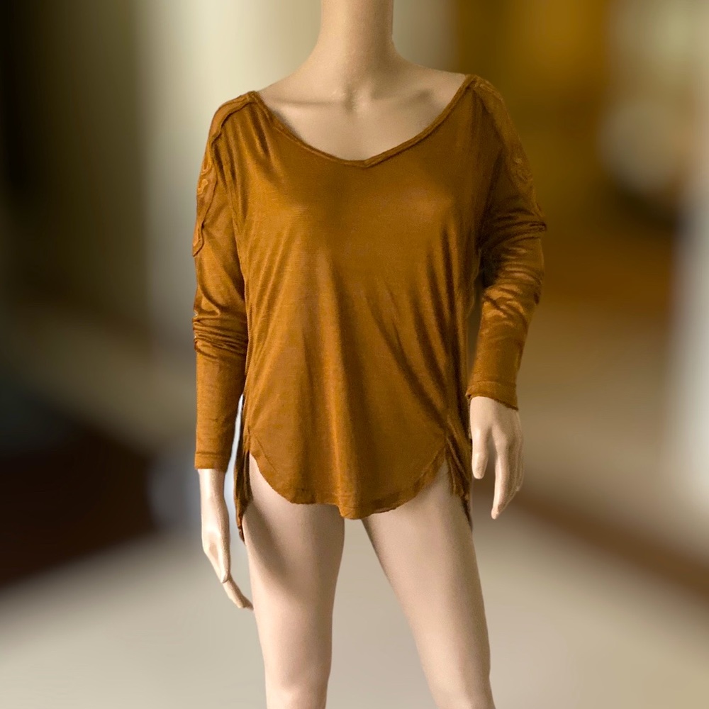 Free People top long sleeves mustard color sz small lace detailing slit